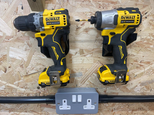 DEWALT 12v Drill / Impact WALL SHELF MOUNT - 18 V bracket