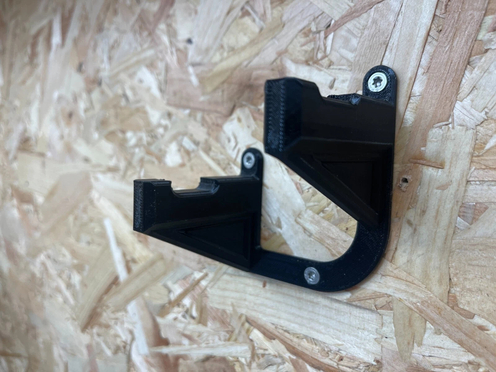 DEWALT 12v Drill / Impact WALL SHELF MOUNT - 18 V bracket