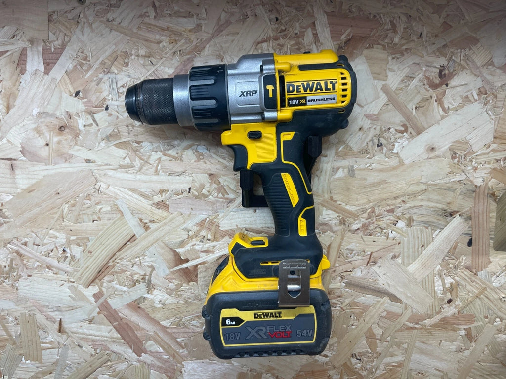 DEWALT 12v Drill / Impact WALL SHELF MOUNT - 18 V bracket
